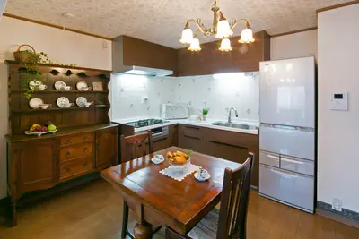 英国風リノベーション～暮らしに溶け込むアンティーク～